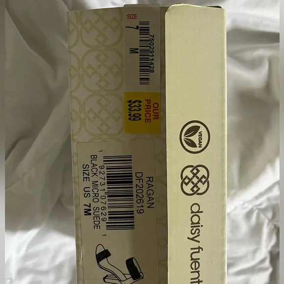 Daisy Fuentes Heels - Picture 2 of 5